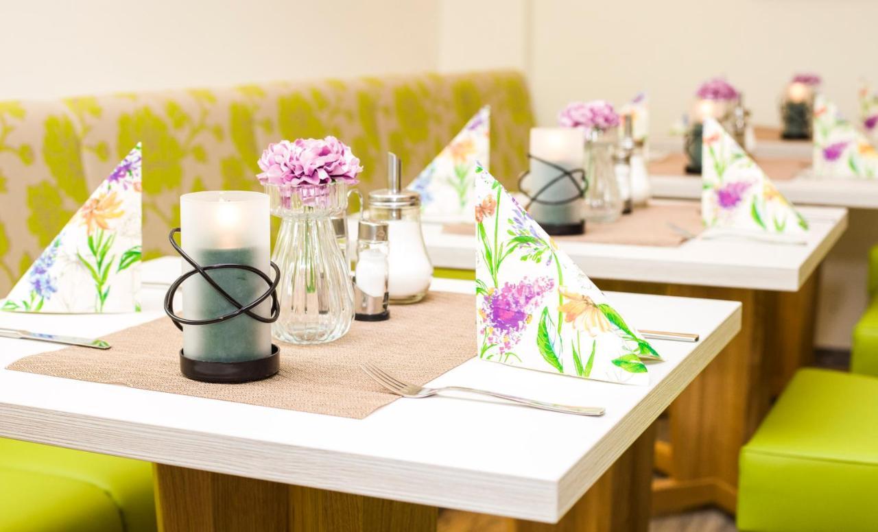 Gaestehaus Scharfe Kurve Lutzow ภายนอก รูปภาพ